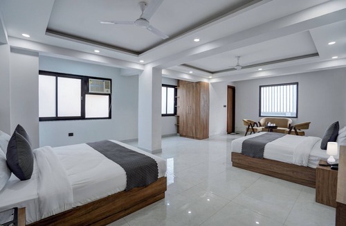 Noida Hotel | Banquesta Suites