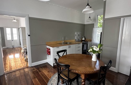 Berry Cottage | Bantam Cottage-Bronze Winner Stayz Holiday Home Awards