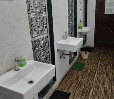 Prabhadevi Hostel | Bapuji Dormitory Hostel Mumbai