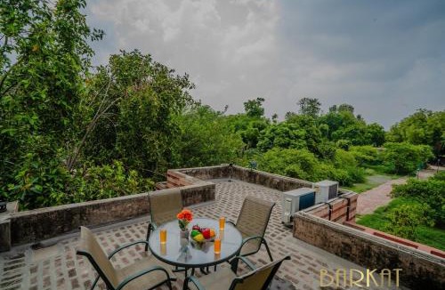 Dwarka Villa | Barkat Luxury Pool Farmhouse 4BHK Party Villa Delhi