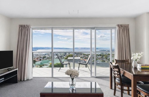 West Hobart Apartment | Bay View Villas