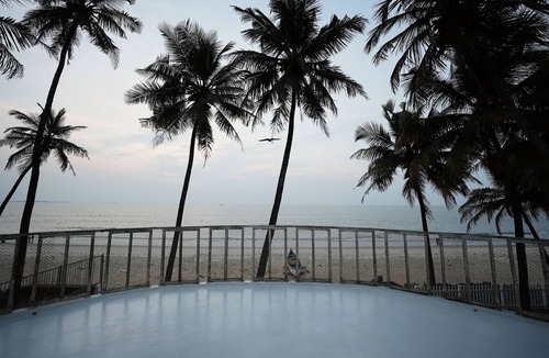 Tonse West Villa | Beach At The White House