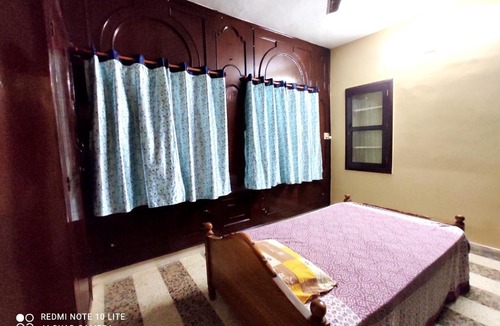 Mylapore Tiruvallikk House | Beach Church Temple US Consulate Apollo Hospital