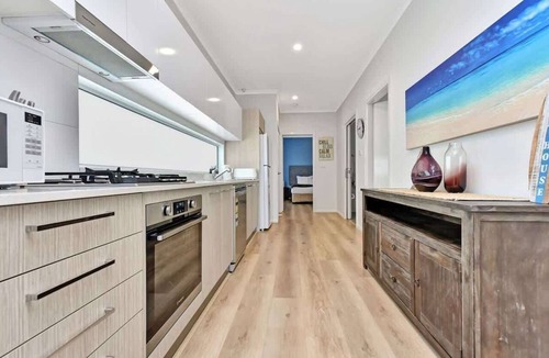 Caves Beach Villa | Beach Daze at Caves Beach Villas