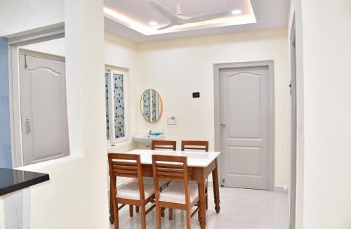 Bheemili Apartment | Beach Flat