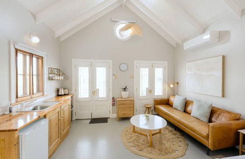 Middleton Apartment | Beach Huts Middleton