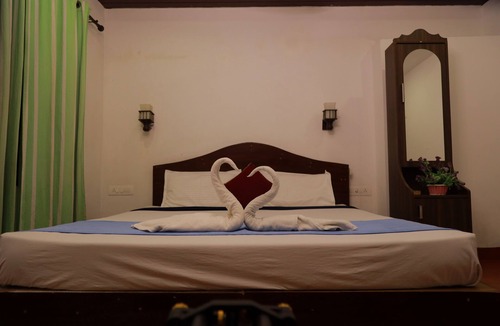 Mararikulam Bed & Breakfast | Beach side rooms in marari beach
