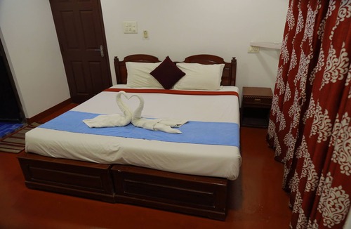 Mararikulam Bed & Breakfast | Beach side rooms in marari beach