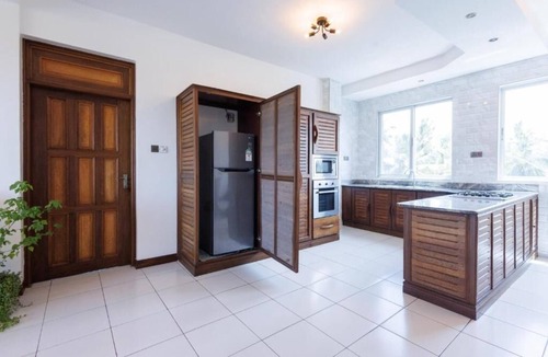 Manyimbo Apartment | Beachfront Luxury Apartment