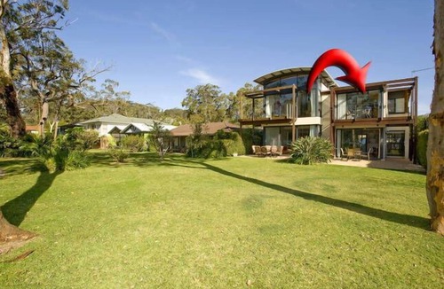 Corlette House | BEACHFRONT OASIS on Corlette Point Beach