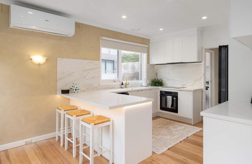 Aspendale House | Beachgate Aspendale Direct Beach Access