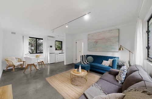 Cronulla Apartment | Beachside 1-Bed Retreat with Parking Cronulla