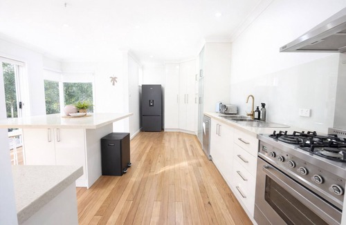 Cronulla House | Beachside 5 Bed Family Home, South Cronulla - Water Views & Pet Friendly