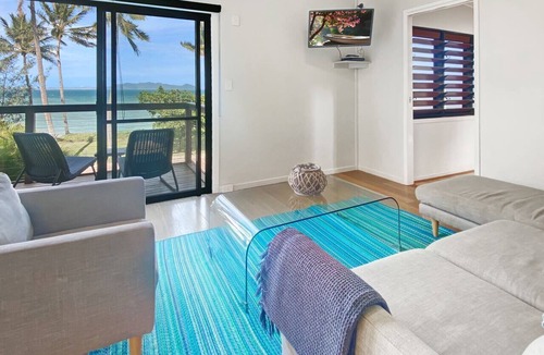 Nelly Bay Apartment | Beachside Palms Unit 1