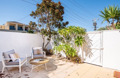 Parkdale House | Beachside Vibes 2 min stroll to Parkdale Beach