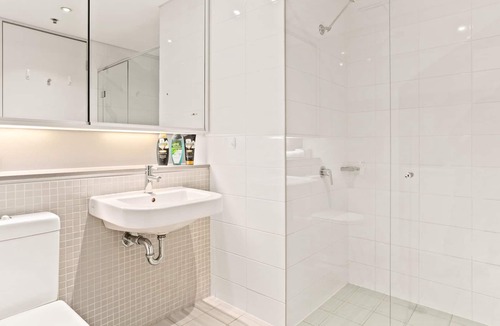 Millers Point Apartment | Beautiful 2-Bed Apartment with views of Barangaroo