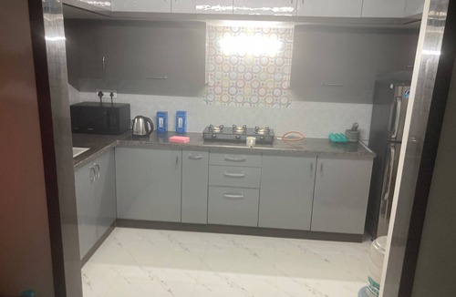 Chromepet Apartment | Beautiful 2-bedroom apartment with AC in charming Chennai-15 minute from Airport
