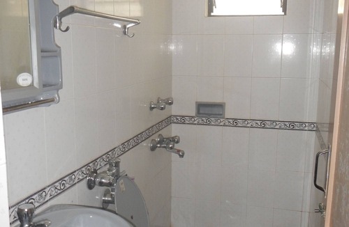 Benaulim Apartment | Beautiful Ground Floor Apt, Very close to beach, 2 Bedrooms + Sofabed, 2 Bathrooms
