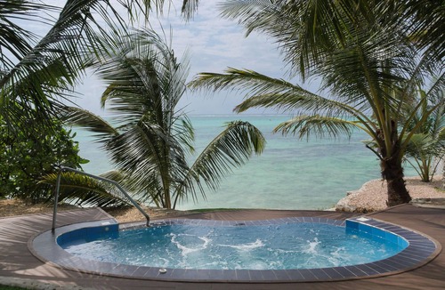 Makunduchi Villa | Beautiful Secluded 8 bedroom Beach Villa with Pool