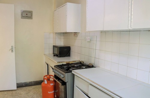 Mbotela Apartment | Beautiful spacious apartment in gated community 20 min from Internatn'l Airport!