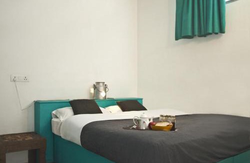 Greater Kailash House | Bed & Chai