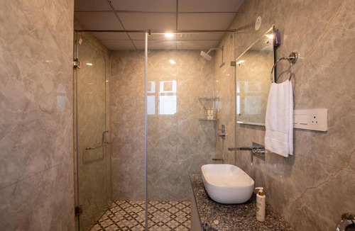 Sector 39 Hotel | Bedchambers Aparthotel Near Medanta Hospital,Gurugram