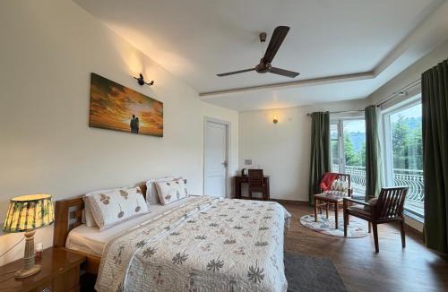 Bullawala Villa | Bella Casa, 3BR Villa Mountain Views & PVT Lawn