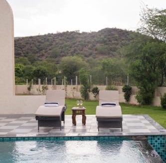 Jamwa Ramgarh Villa | Belvedere Villa 4-BHK Villa With Pool, Garden & Bar