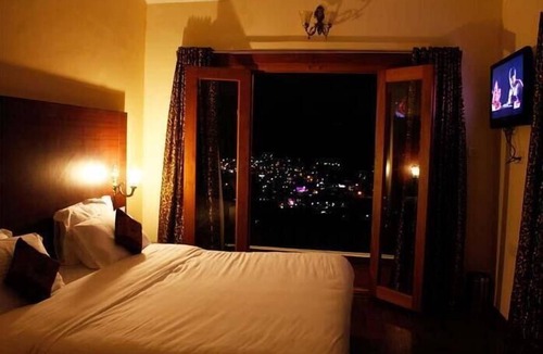 Thalayathimund Hotel | Berry Hills Resort