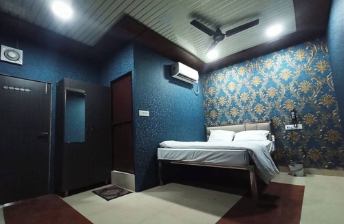 Jhansi Hotel | best hotel with AC in charming Jhansi near Railway station