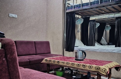Jhansi Hotel | best hotel with AC in charming Jhansi near Railway station