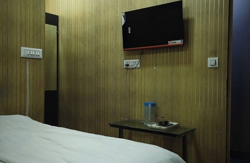Jhansi Hotel | best hotel with AC in charming Jhansi near Railway station