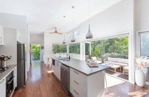 Murrays Beach House | Best of both worlds, Lake and beaches in beautiful Murrays Beach (Pet-Friendly)