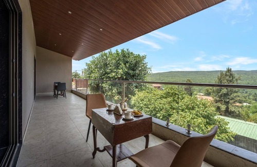 Mahabaleshwar Villa | Beverly Hills By Ebony Stays - Spacious 8 BHK Luxury Villa in Mahabaleshwar