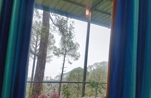 Tehri Bed & Breakfast | Bhandari Cottages