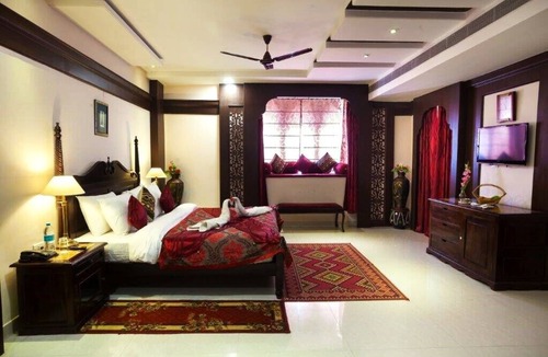 Village Hokra Hotel | Bhanwar Singh Palace