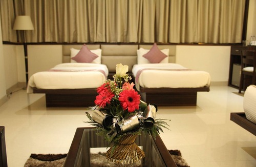 Sikandra Hotel | Bhawna Clarks Inn - Agra
