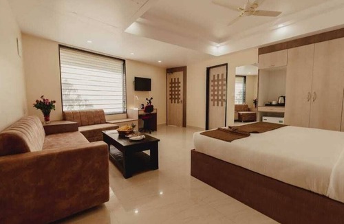 Jabalpur Hotel | BIGWIG HOTEL