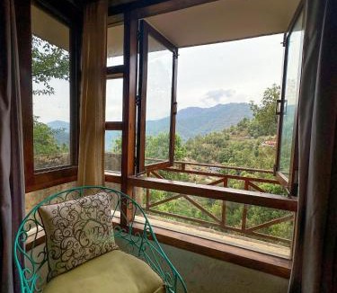 Ramgarh Ski Chalet | Bird Songs