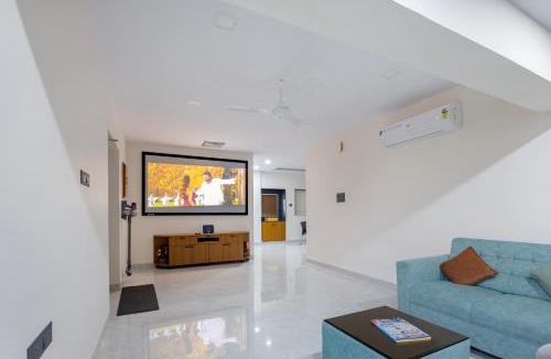 Visakhapatnam Apartment | Blak&Wite VILLA 3BKH RK BEACH