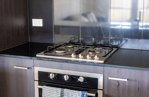 Pimpama House | Blanco Haus - Sweet Family Escape near Theme Parks