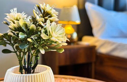 Sector 39 Apartment | Bliss Nook - Cozy & Serene Stay Near Medanta Hospital