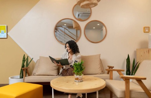JP Nagar Hotel | Bloom Hotel - Jayanagar