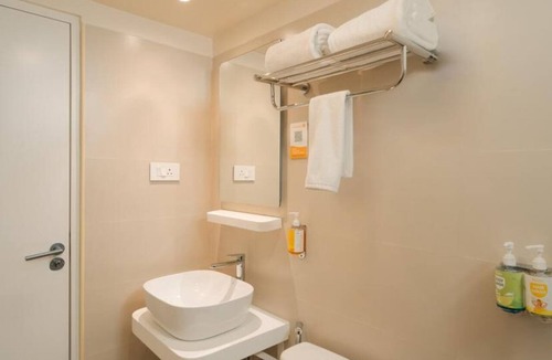 JP Nagar Hotel | Bloom Hotel - Jayanagar
