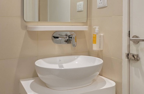 Ahmedabad Hotel | Bloom Hotel SG Highway