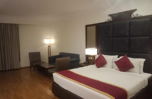 Banjara Hills Hotel | Blossom Rooms Hotel Comfortel - Complimentary Lavish Breakfast