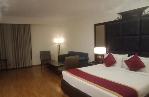 Banjara Hills Hotel | Blossom Rooms Hotel Comfortel - Complimentary Lavish Breakfast
