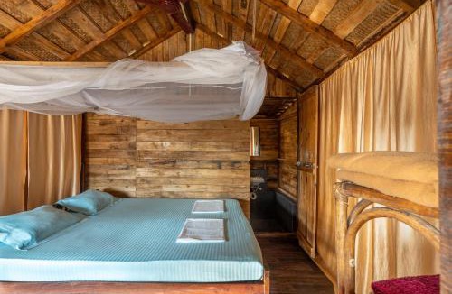 Benaulim Hotel | Blue Corner Beach Huts & Restaurant