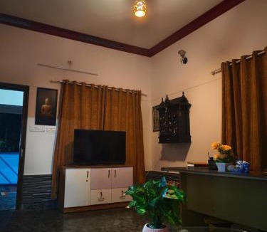 Neyyattinkara House | Blue Fox Inn Homestays