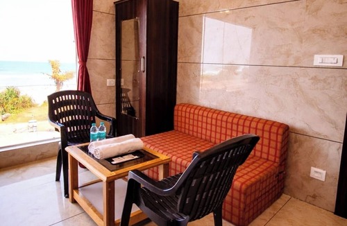 Murudeshwara Hotel | Blue Pearl Beach Guest House